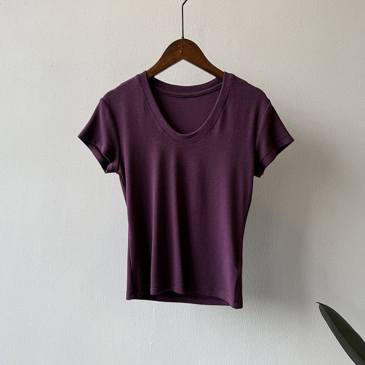 Dame Kortærmet T-shirt med dyb V-udskæring og let, åndbart stof Stilla
