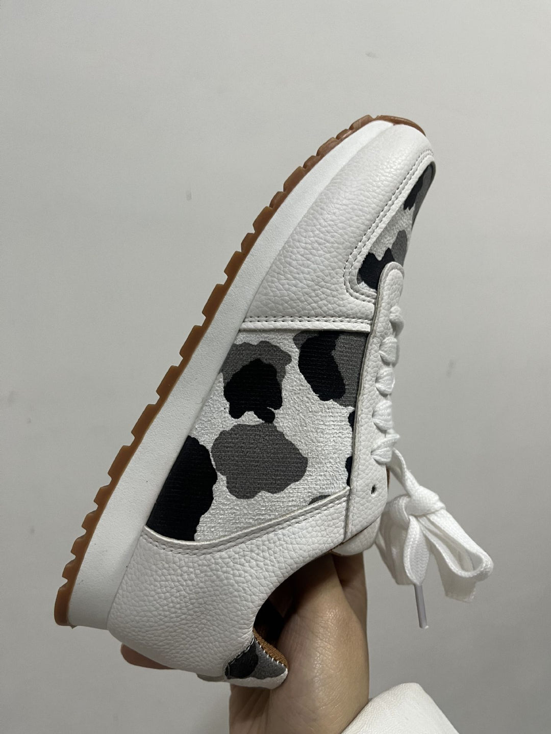 Dame Sneakers med dyreprint Stilla