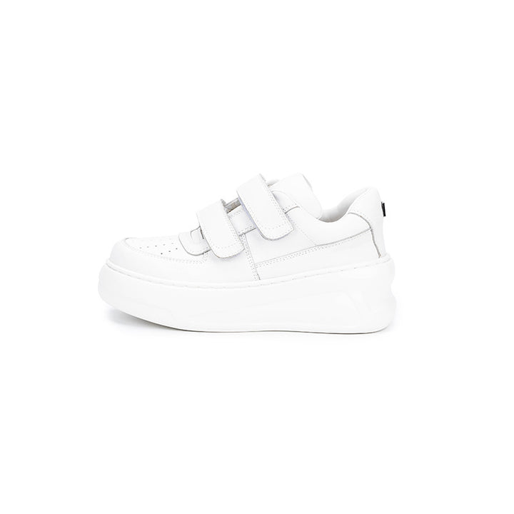 Dame Sneakers med justerbar velcro og struktureret plateau Stilla