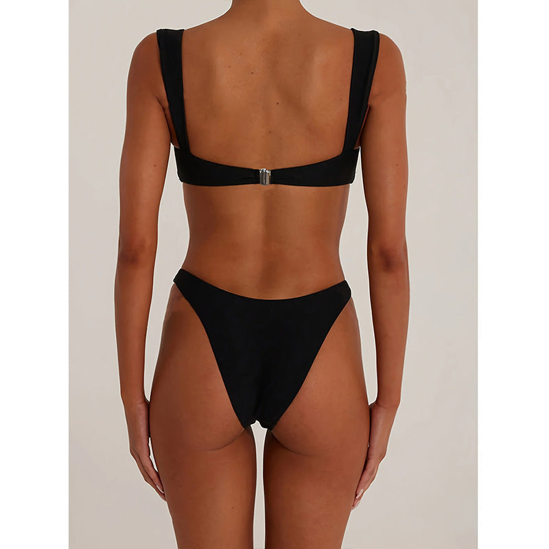 Dame bikini-sæt med elegant smykkedetalje Skovae