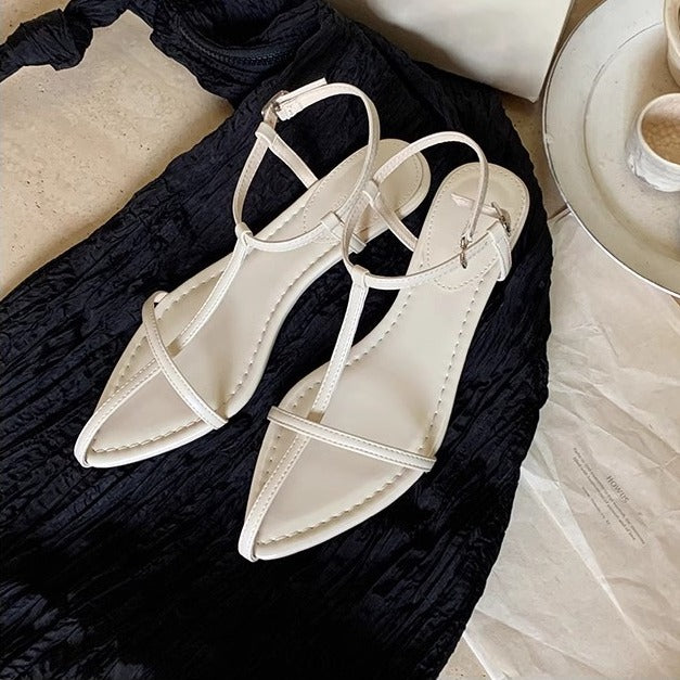 Dame elegante flade sandaler med justerbar rem og spidst design Stilla
