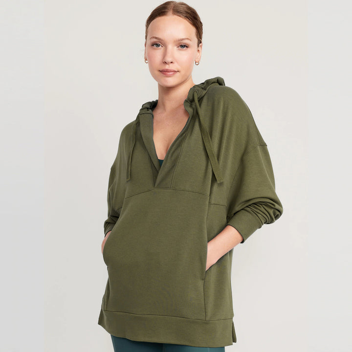 Dame Oversized Hoodie med afslappet stil og V-hals Stilla