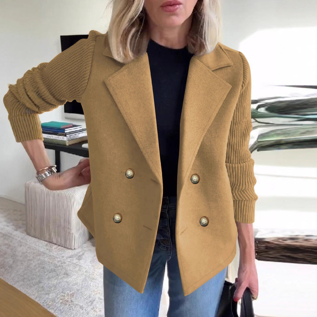 Kvindernes elegante oversized blazer med dobbelt knaplukning og tekstureret ærme Stilla