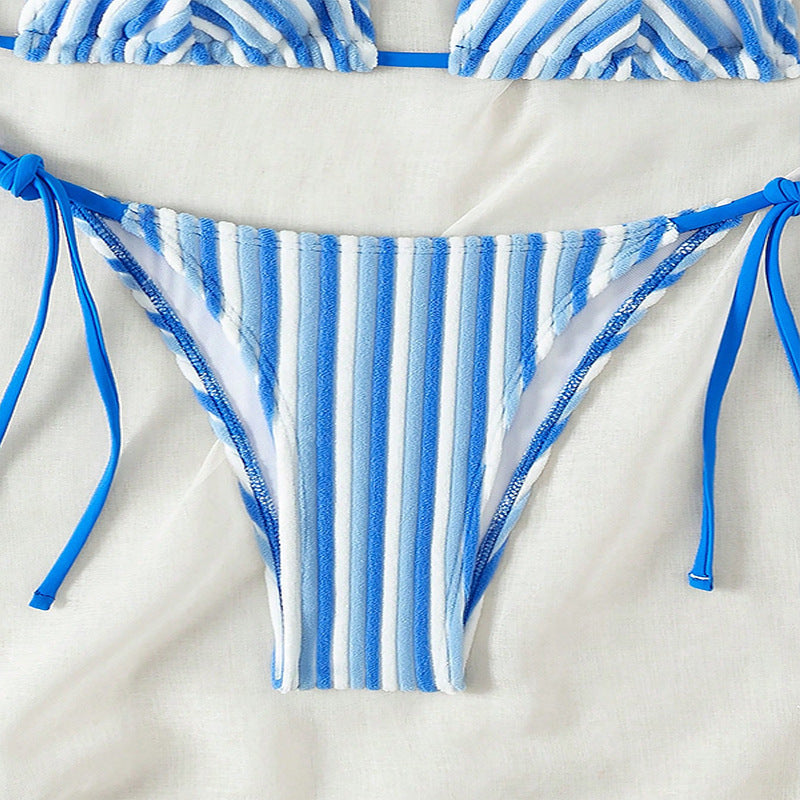 Dame badeshorts med justerbare stropper og stribet design Skovae