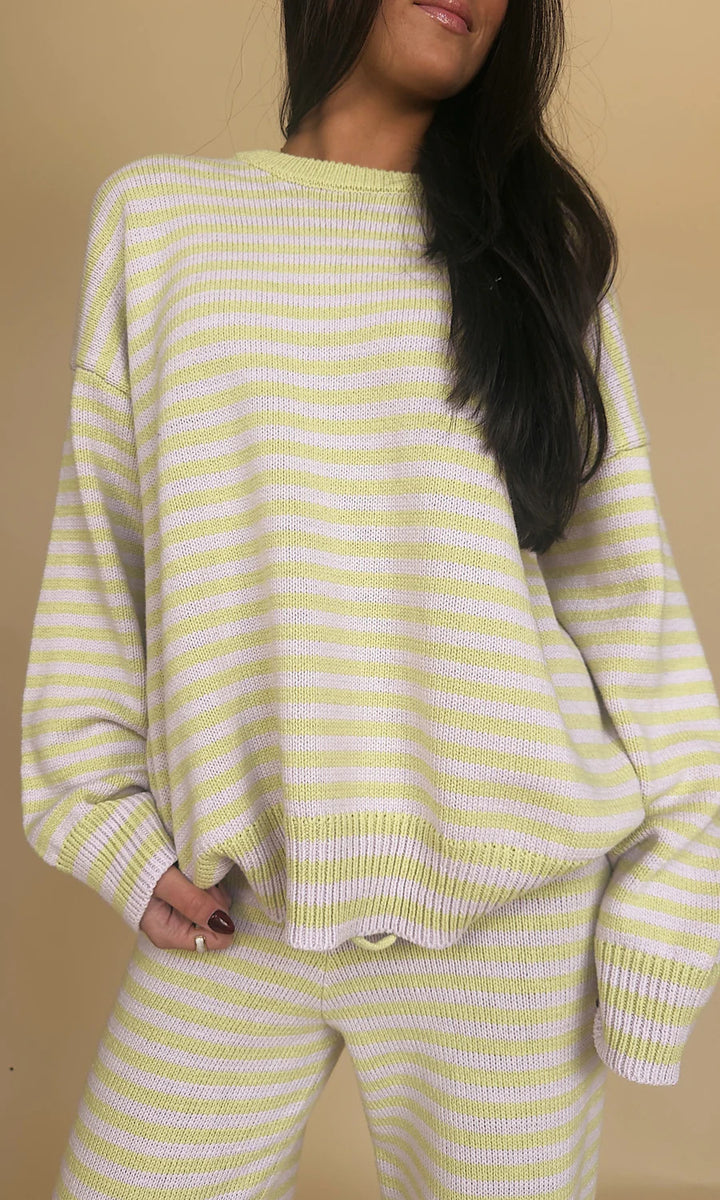 Kvinders afslappede stribede sweater i blødt materiale