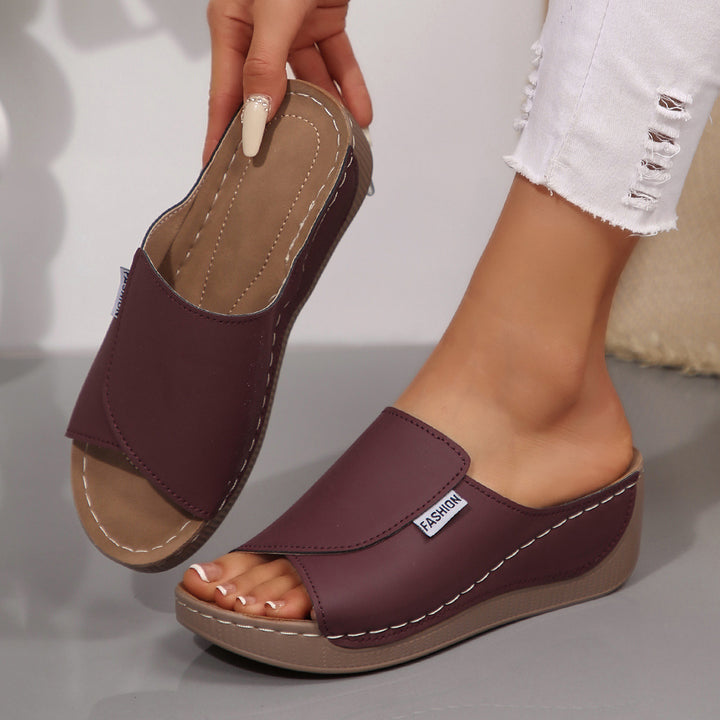 Dame Wedge-sandaler med elegant snit og skridsikker sål Stilla