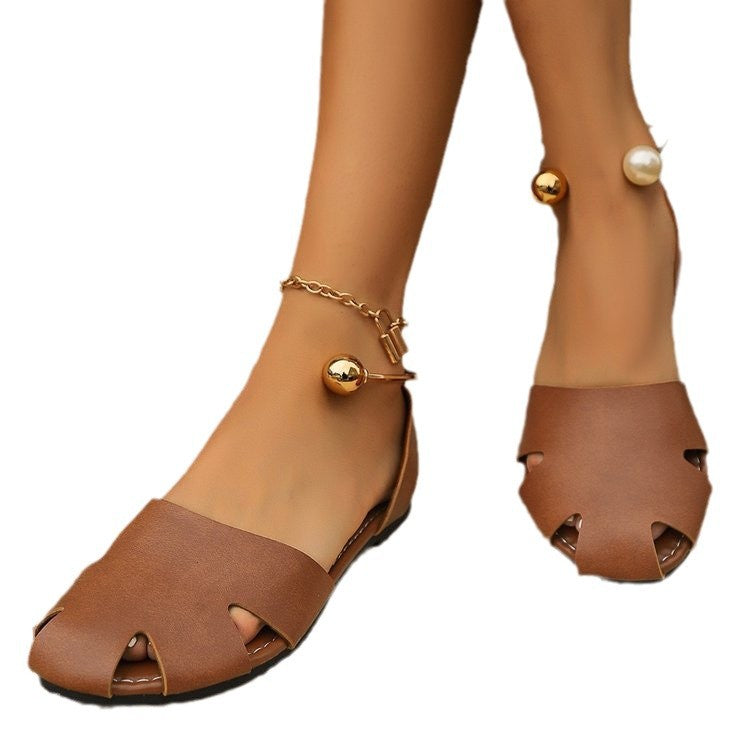 Dame slippers med modigt snit og elegant perleudsmykning Stilla