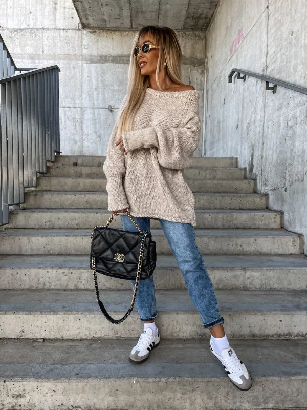 Dame afslappet striktrøje med bred pasform og Off-Shoulder design Stilla