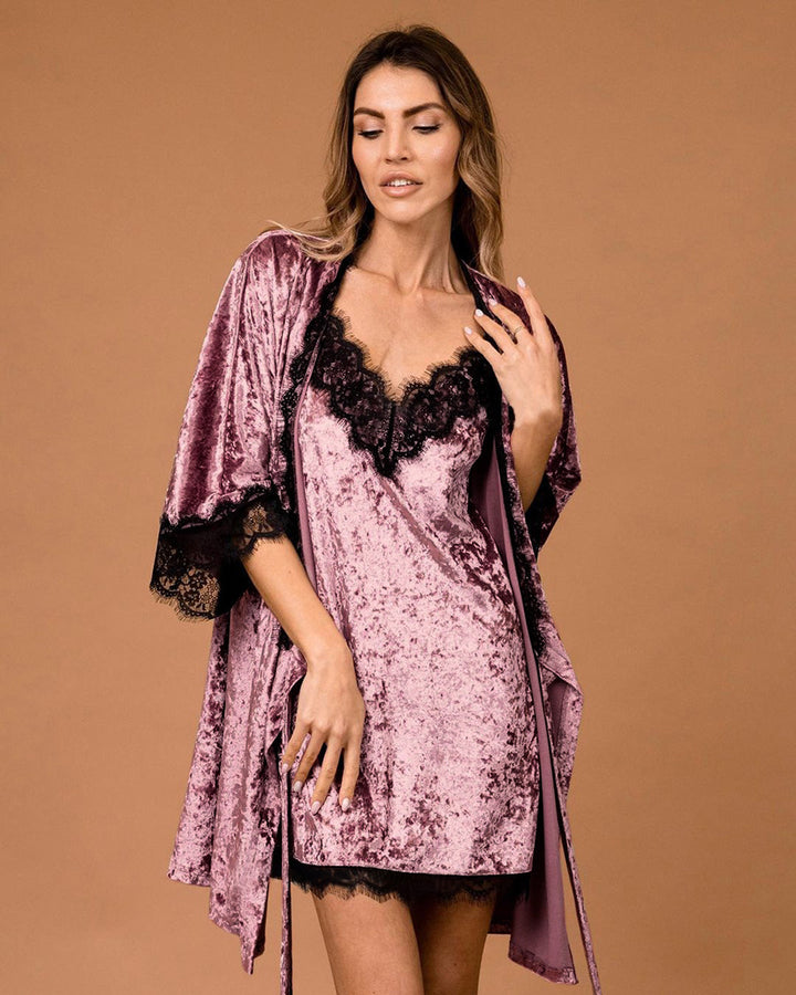 Dame Satin Kimono med Spidsudsmykninger Stilla