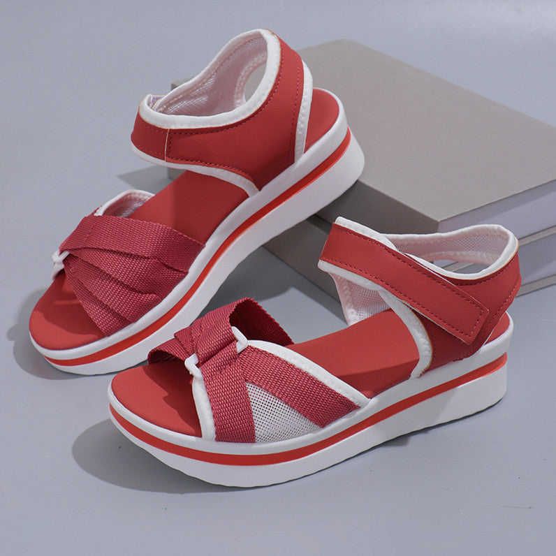 Dame Wedge-sandaler med ergonomisk sål og moderne remdesign Stilla