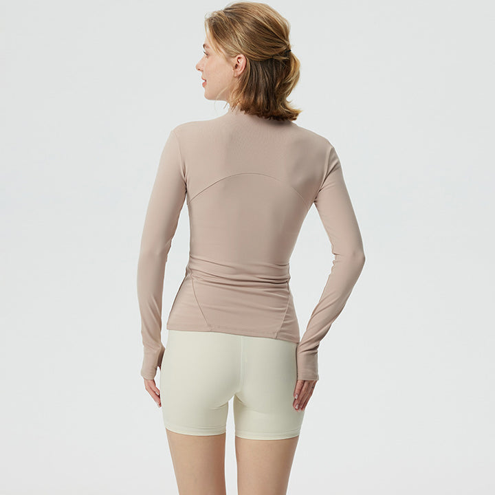 Dame sporty funktionel jakke med elegant snit og praktiske lynlåslommer Stilla