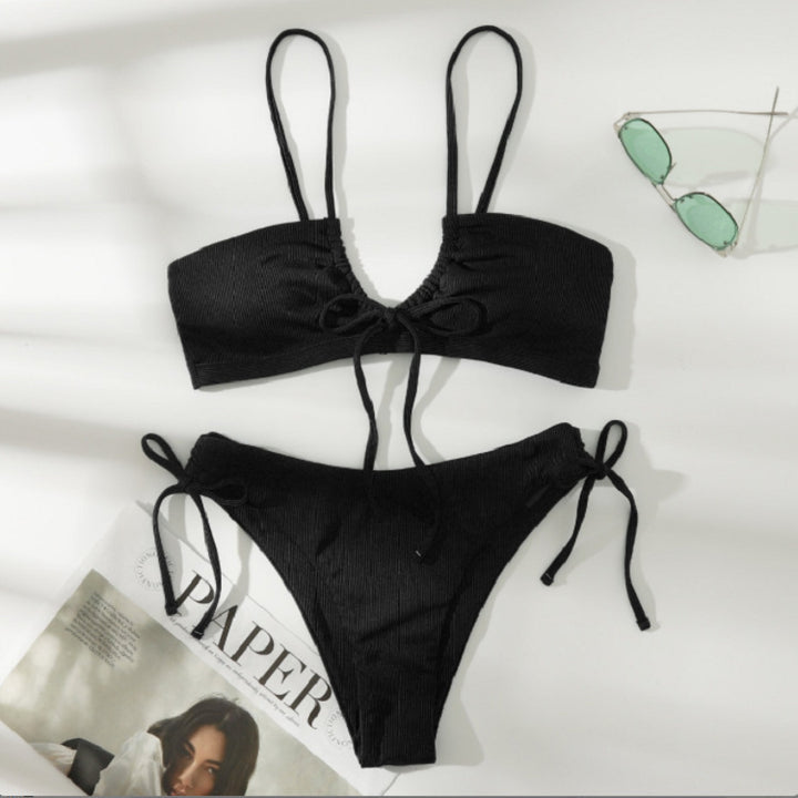 Damebikinier med raffinerede binde-detaljer Skovae