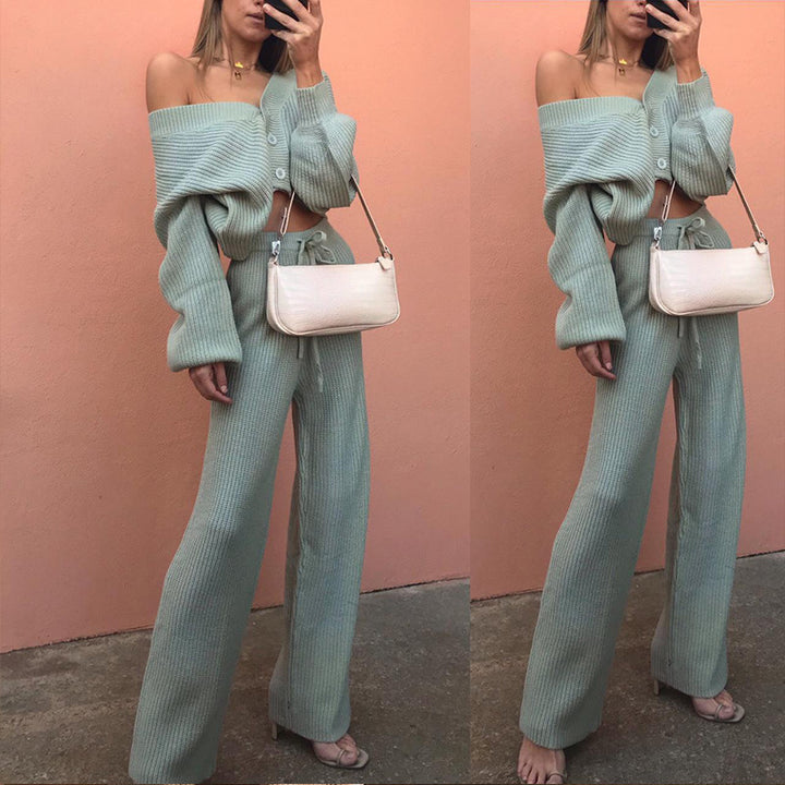 Kvinders strikket lounge sæt med cropped top og brede bukser Skovae