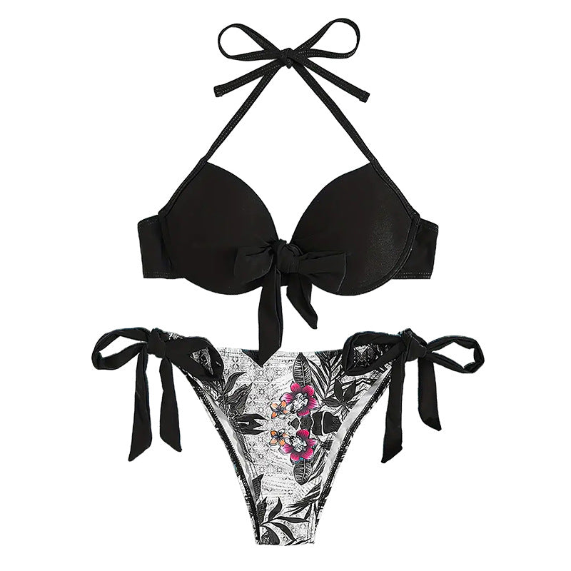 Damebikini med knudeformet overdel og blomstret undermuligheder Skovae