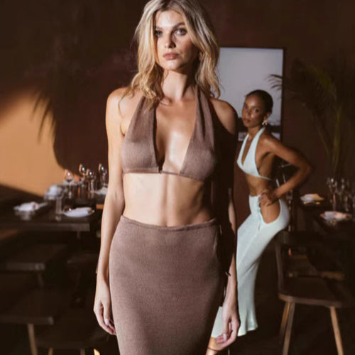 Dame bikinisæt med elegant halterneck og sidet slit Stilla