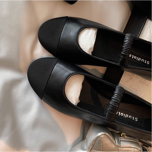 Dame Mode Ballerinas med elegant cut-out design og fleksibel rem Stilla