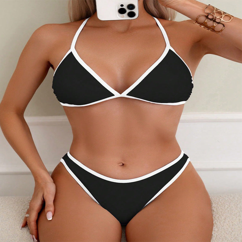Dame Triangel-Bikini med moderne design og kontrasterende detaljer Skovae
