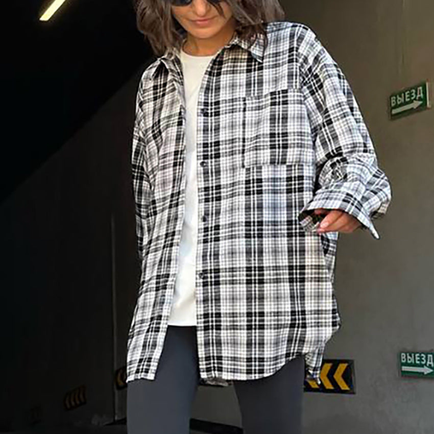 Dame Oversized Karo Skjorte med lange ærmer og moderne detaljer Stilla