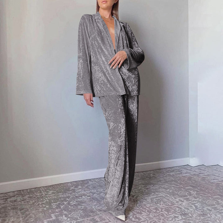 Dame velourssuit med elegant snit og afslappet fald Stilla