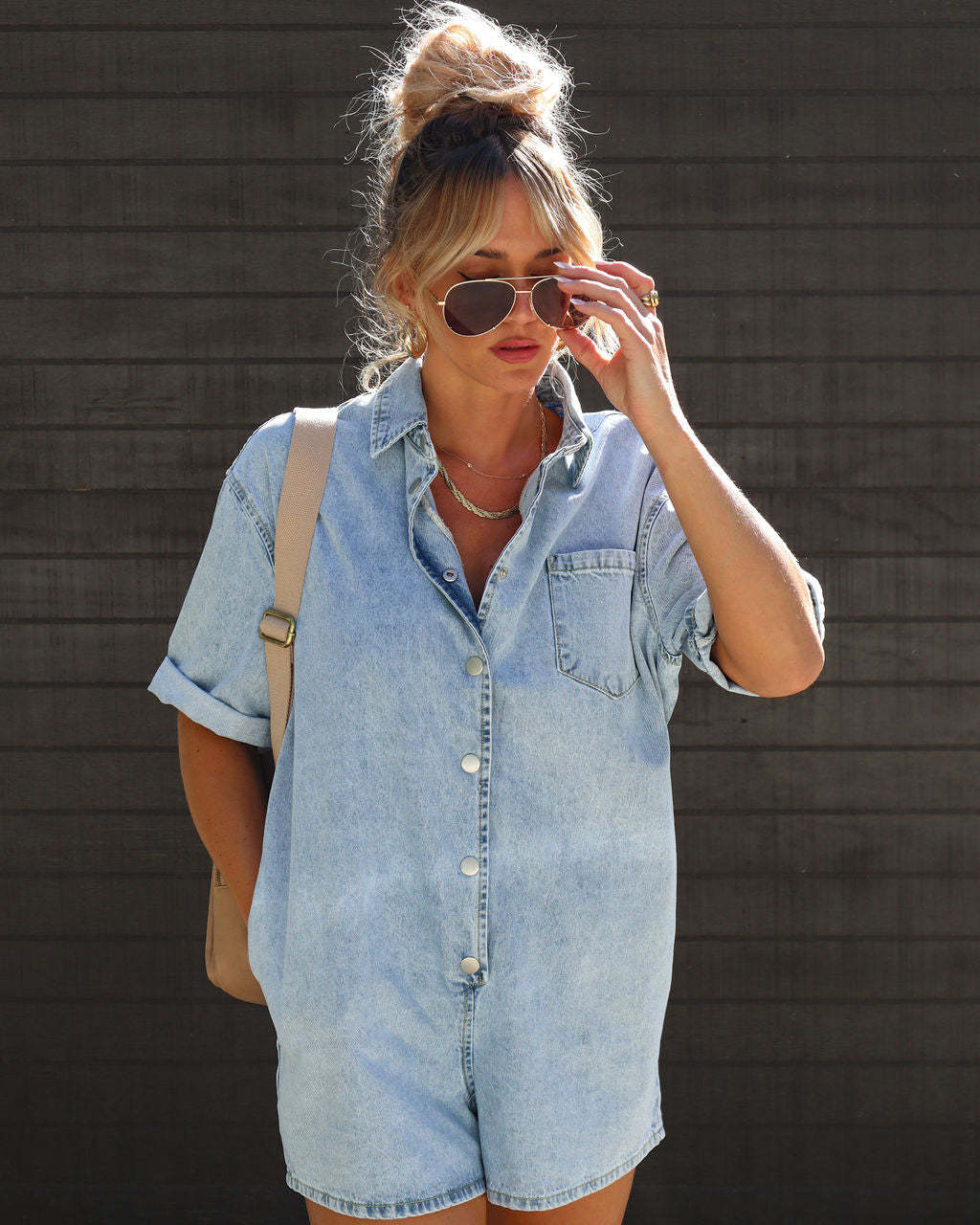 Dame Denim Playsuit med afslappet kortærmet design og praktiske lommer Stilla