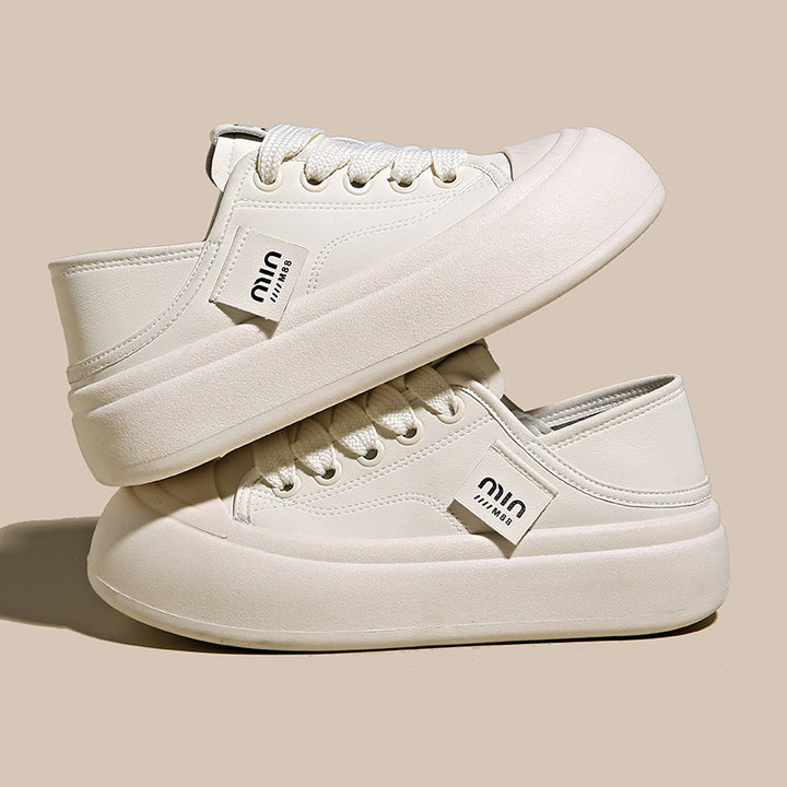 Dame Komfortable Sneakers i moderne design med tyk sål og åndbare materialer Stilla