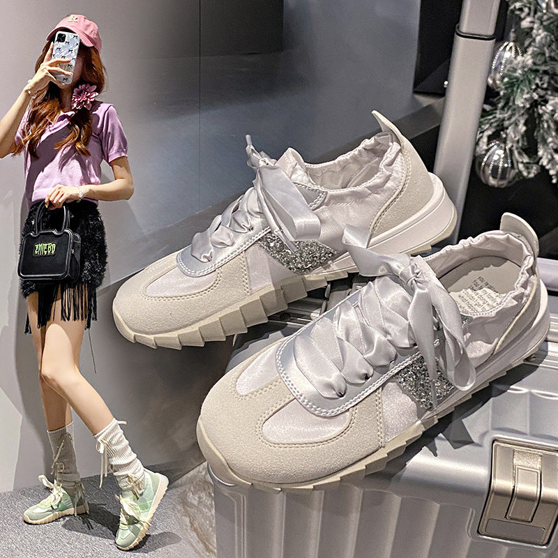 Dame Sporty Sneakers med justerbare satinbånd og åndbar overfladestruktur Stilla