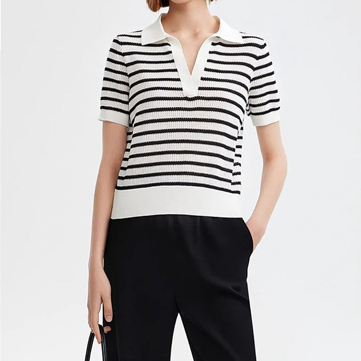 Dame stribet polo t-shirt med elegant strikkestruktur og kort ærme Stilla