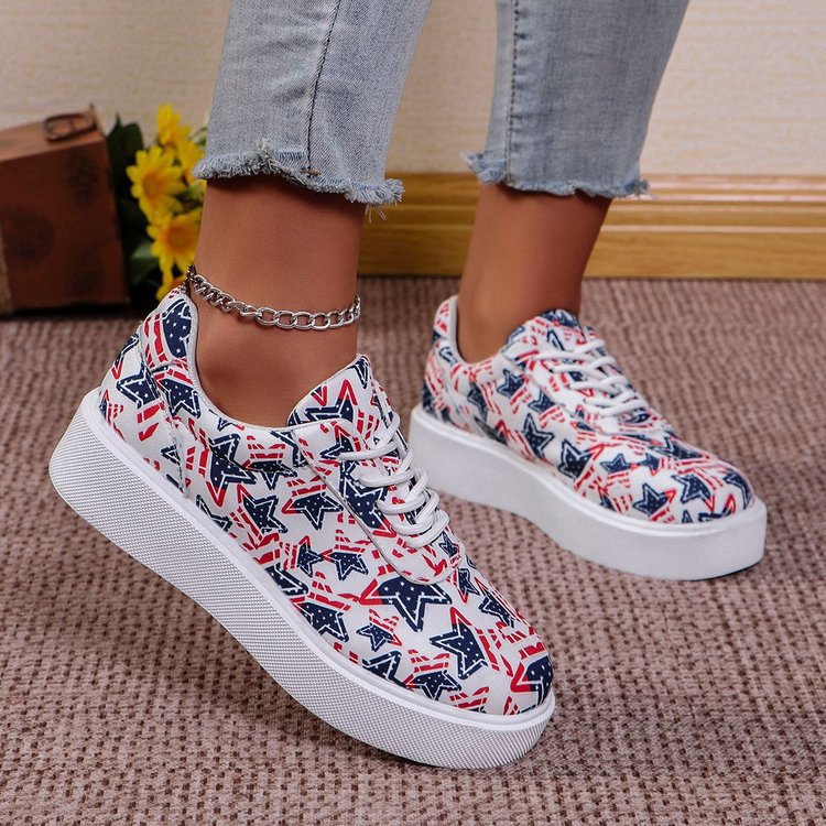 Dame Sneakers med moderne stjernemønster og skridsikker profileret sål Stilla