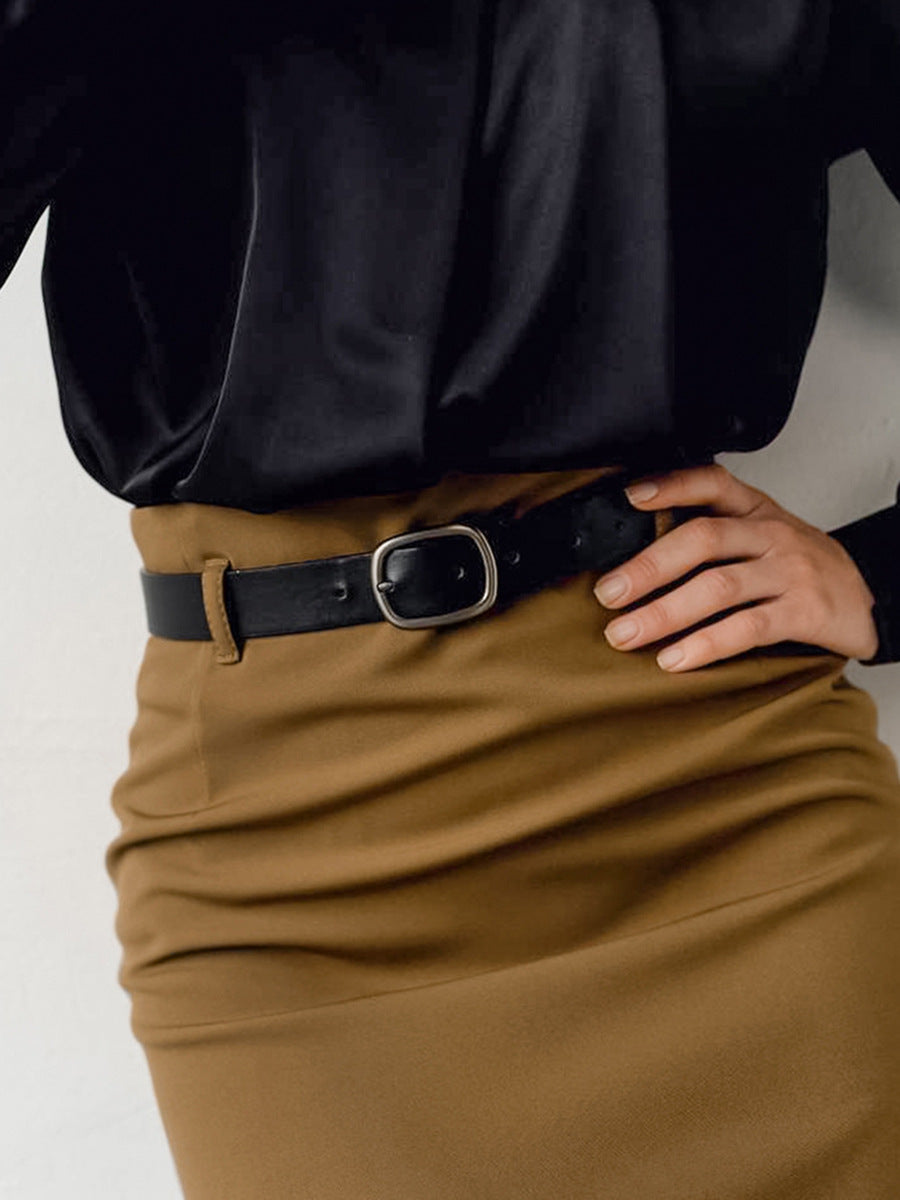 Dame elegant midikjole med voluminøs kant og elastisk talje Stilla