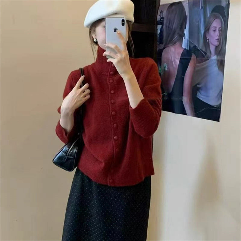 Kvinders strikket sweater med opretstående krave og knapdetalje Stilla