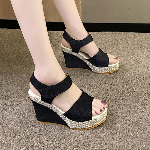 Dame kile-sandaler med justerbare remme og behagelig sål Stilla