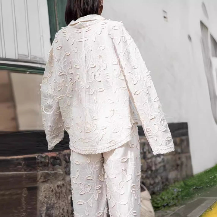 Damebluse med fin broderi og luftig pasform Skovae