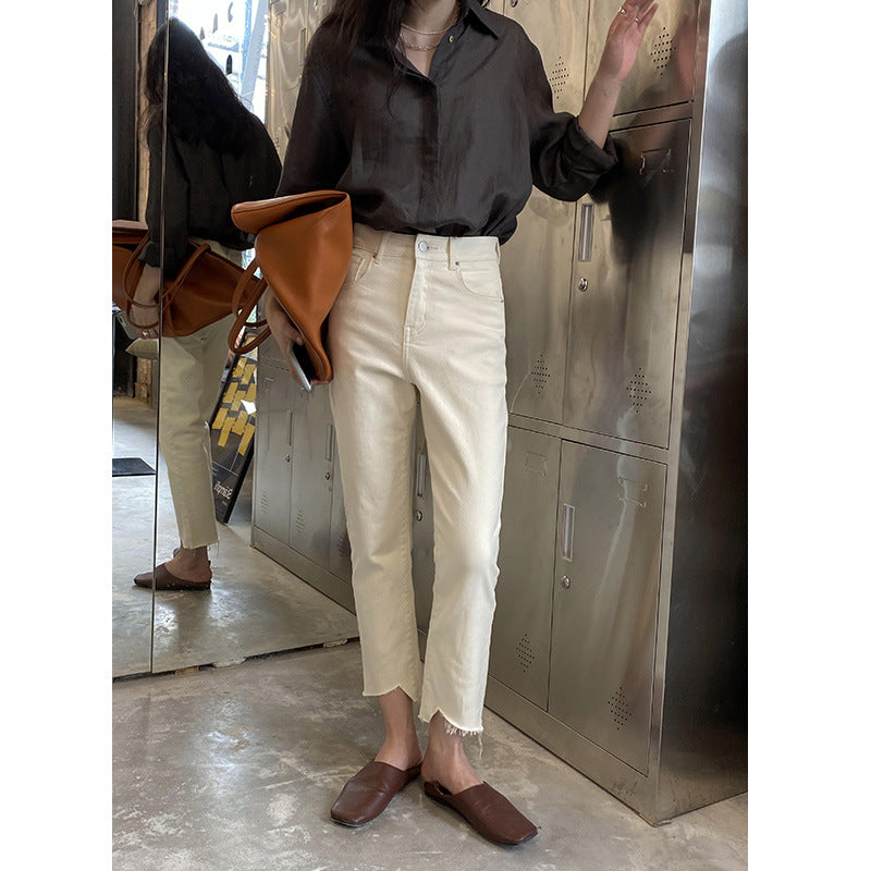 Dame High-Waist Jeans med franskede kanter og komfortabel pasform Stilla
