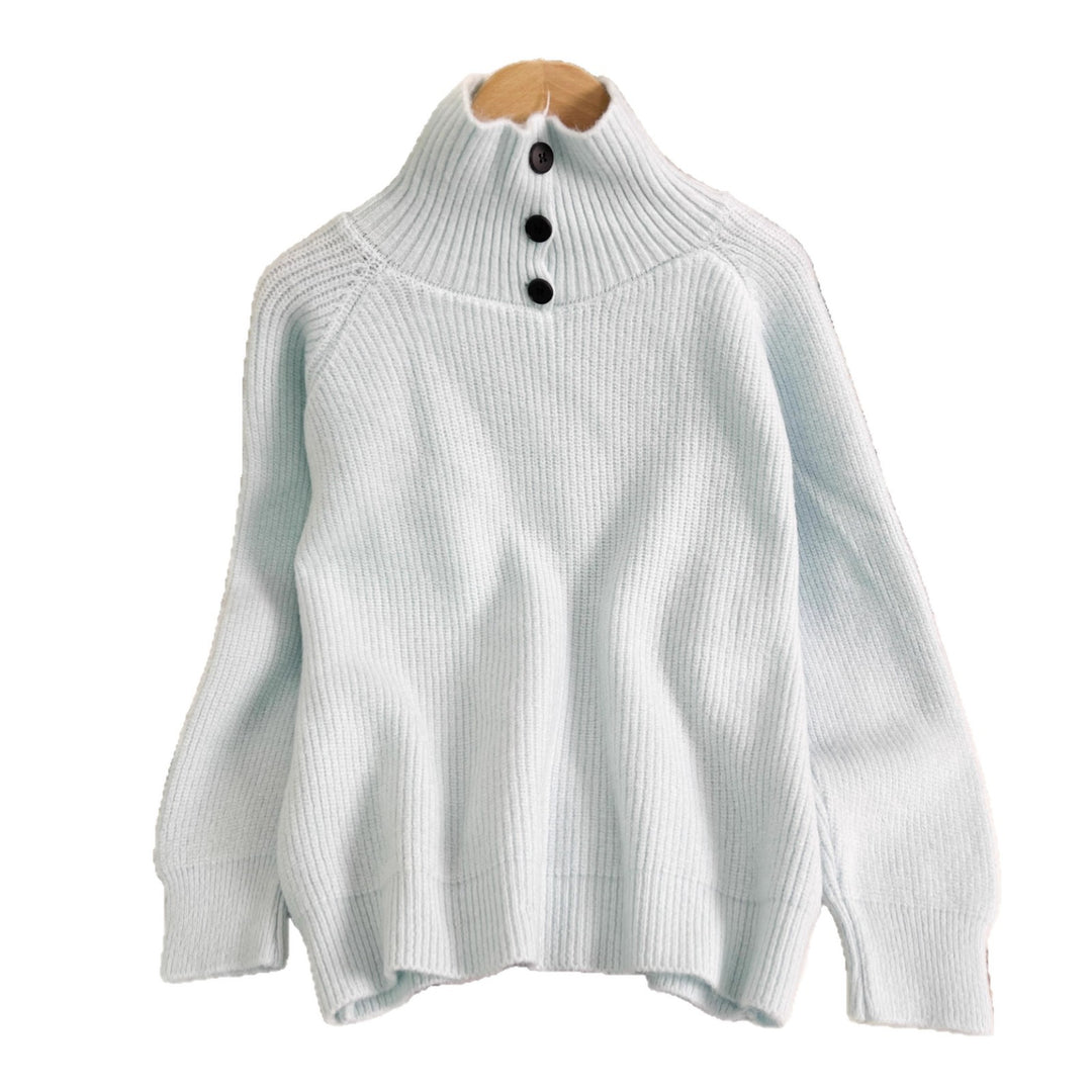 Kvinders varme højhalset sweater lavet af blødt strikket stof Stilla