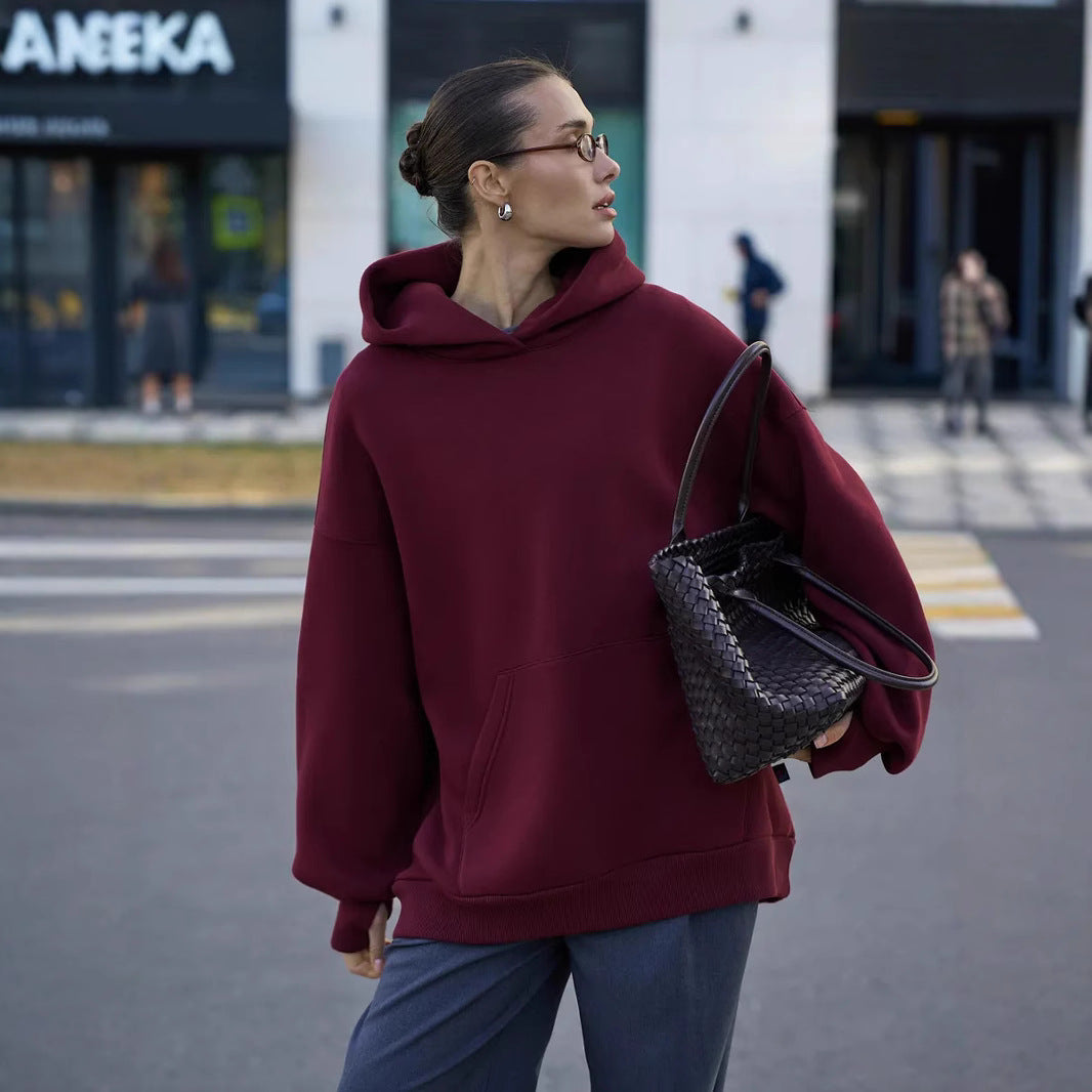Kvinders oversized hoodie med voluminøse ærmer og integreret kængurulomme Skovae