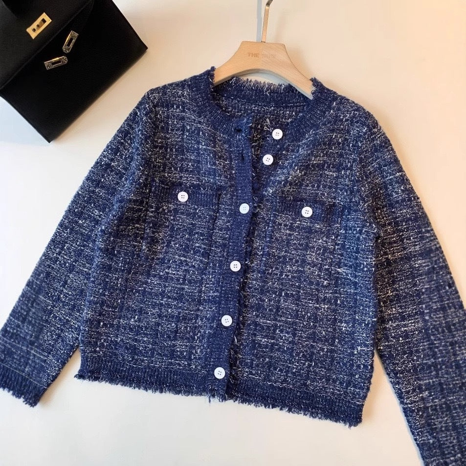 Kvinders cardigan med fuld knaplukning og elegant design Stilla