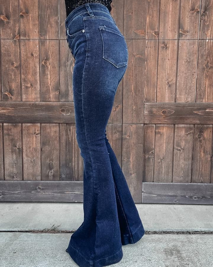 Dame Flared Jeans med høj talje og knaplukninger Stilla