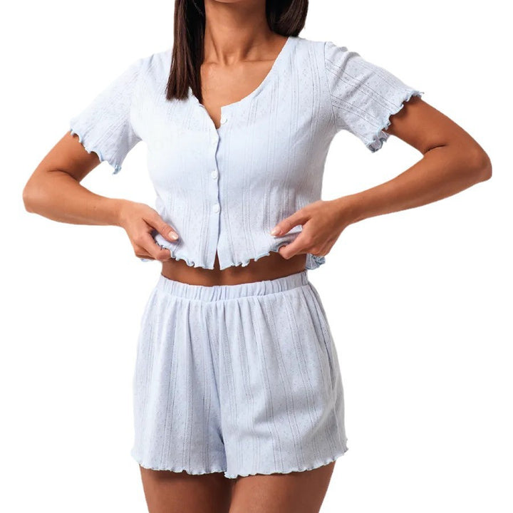 Dame fritids-pyjamasæt med sarte ruffles detaljer og knapliste Stilla