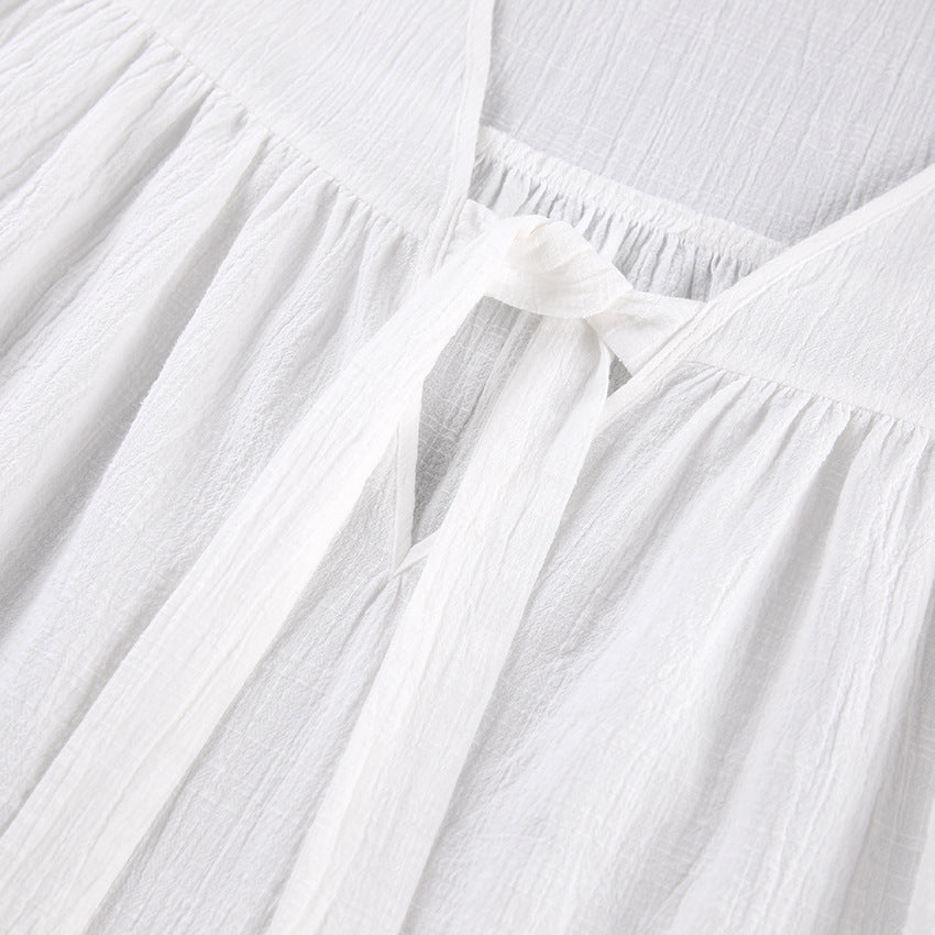 Dame let sommerloungewear med voluminøse ærmer og taljerbart design Stilla
