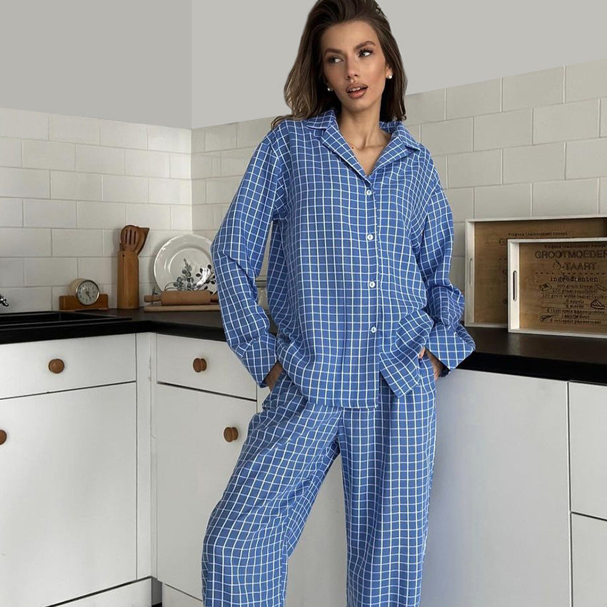 Dame hyggeligt pyjamasæt med ternet mønster og afslappet pasform Stilla