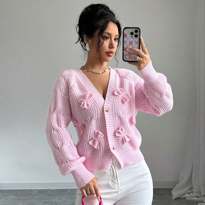 Kvinders cardigan med blomster-reliefdesign og knapbare detaljer Stilla