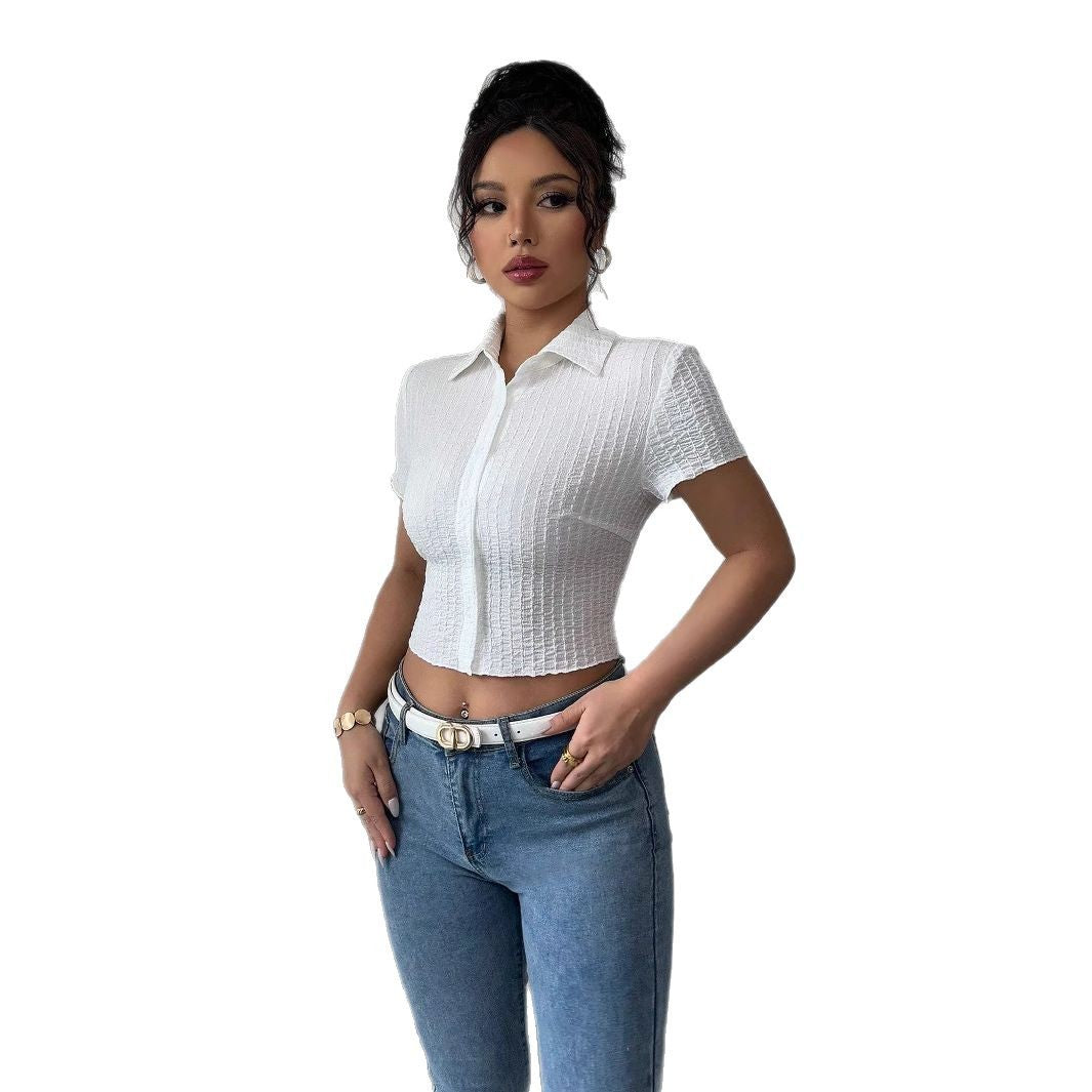 Dame nan taillet bauchfri kort blouse med crepe struktur skjortekrave og knapliste Skovae