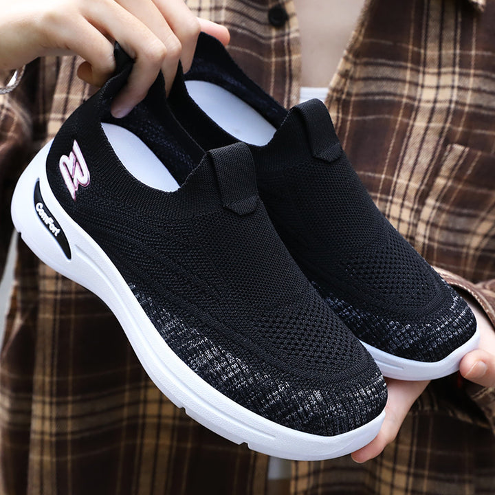 Femme Slip-On Performance Sneakers med åndbart strikovermateriale Stilla