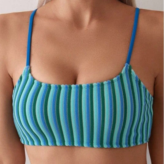 Dame bikini sæt med sportiv crop-top og høj benudskæring Stilla