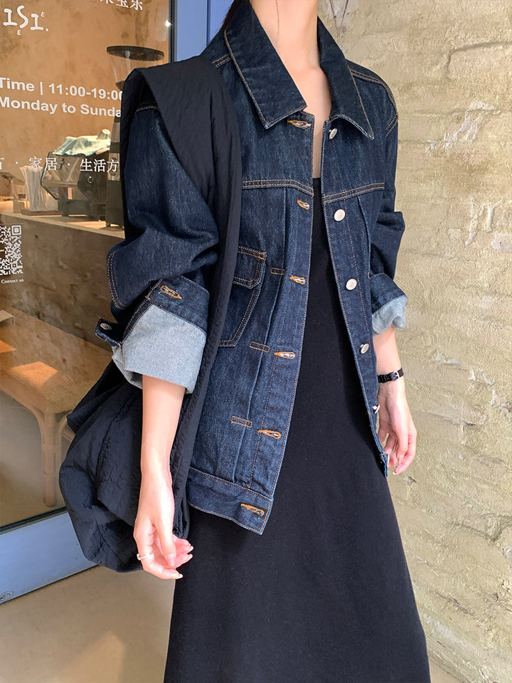 Dame klassisk denimjakke i tidløst design med påsatte lommer Stilla