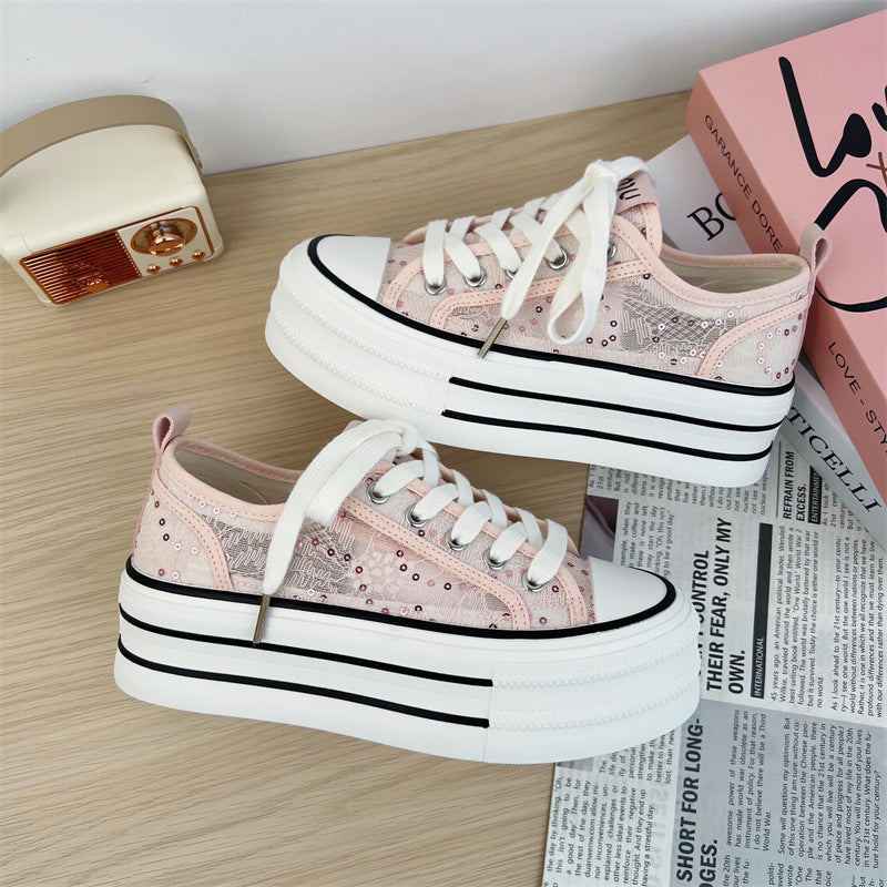 Dame Plateau-Sneaker med glitrende spidsdesign og slidstærk sål Stilla