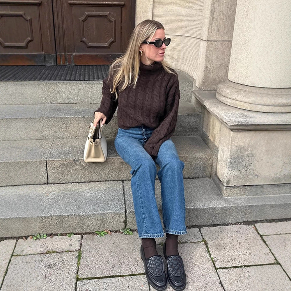 Dame moderigtig rullekravepullover i struktureret strikmateriale Stilla