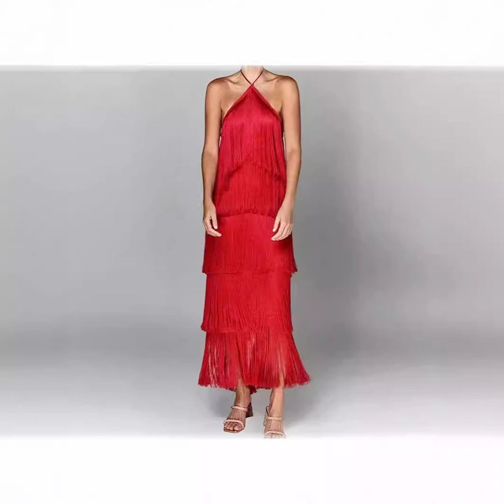 Kvindernes Lange Frynse Maxi Kjole med Justerbare Stropper og Elegant Drapering Design