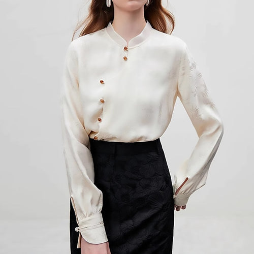 Dame elegant silketop med eksklusivt knapdesign og feminin pasform Stilla