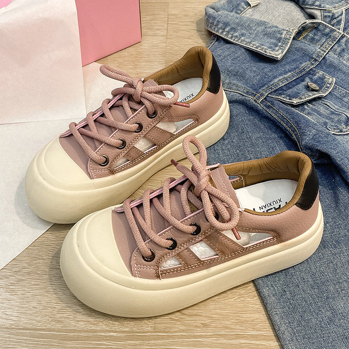 Dame Snøre-Sneakers med modige udskæringer og behagelig sål Stilla